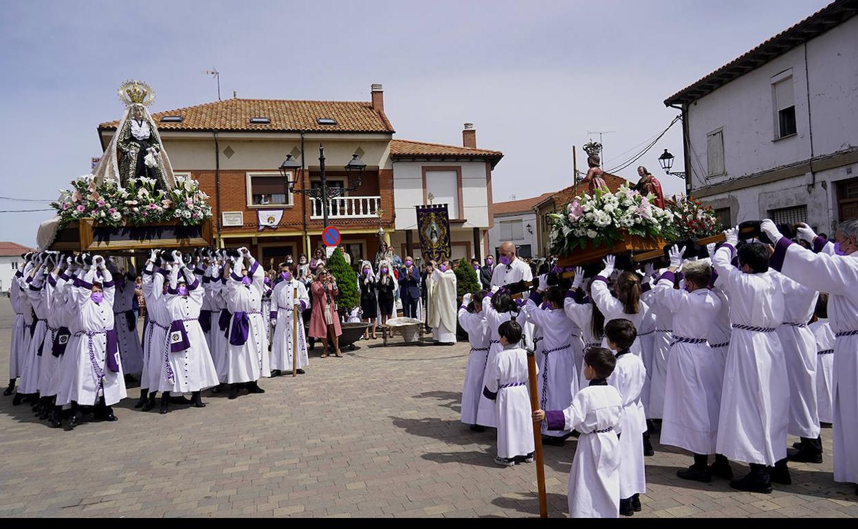 Santa Marina del Rey despide la Semana Santa con su emotivo Encuentro.