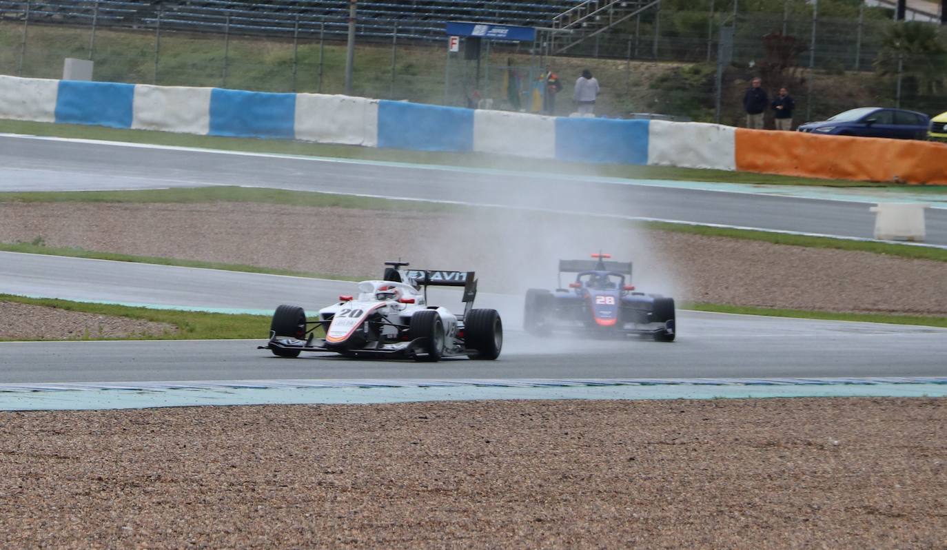 leonoticias acompaña al piloto leonés en una sesión de entrenamientos en Jerez.