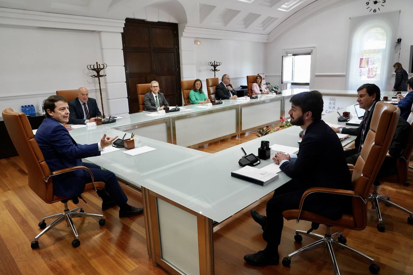 Primera reunión del nuevo gobierno de la Junta en la reunión del Consejo de Gobierno.