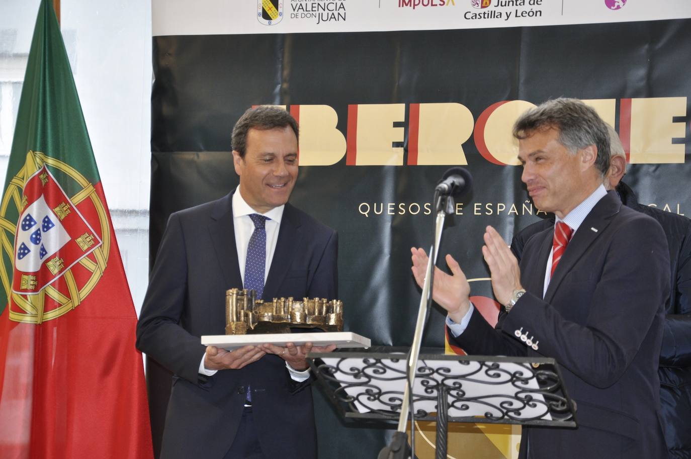 Iberqueso abre sus puertas en Valencia de Don Juan con más de 30 productores de la península ibérica.