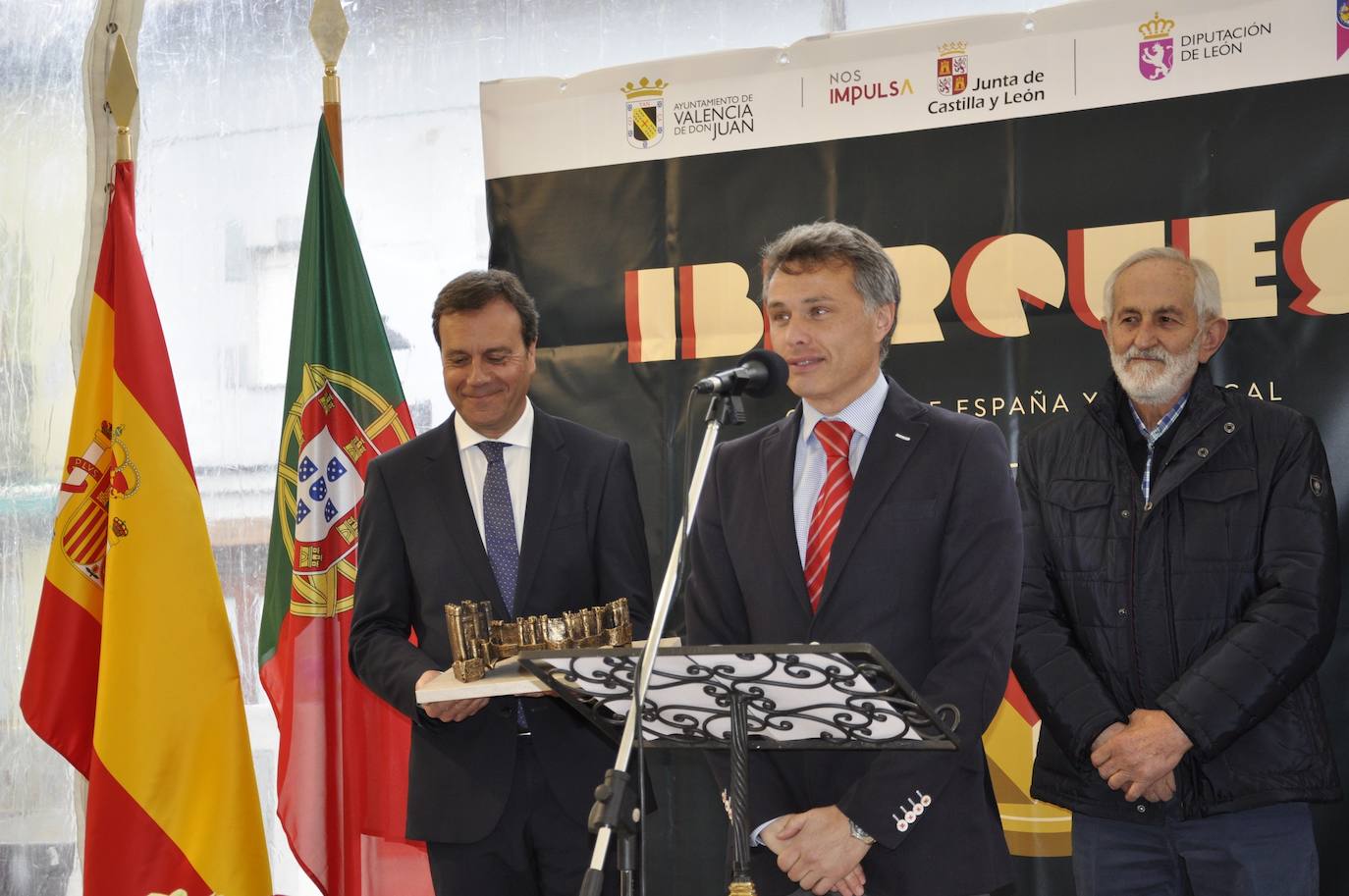 Iberqueso abre sus puertas en Valencia de Don Juan con más de 30 productores de la península ibérica.