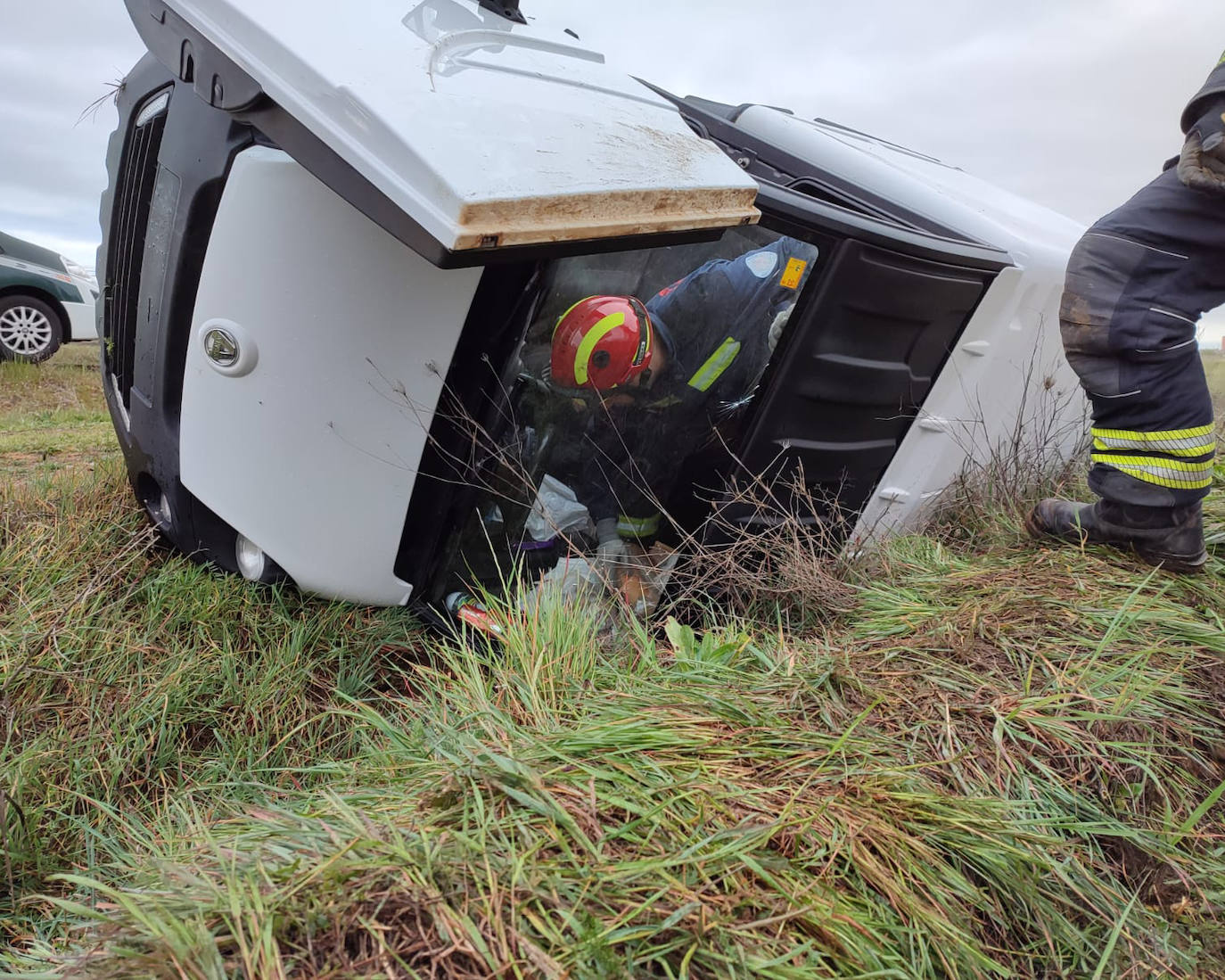 En el lugar de los hechos también se personaron los bomberos y los servicios sanitarios