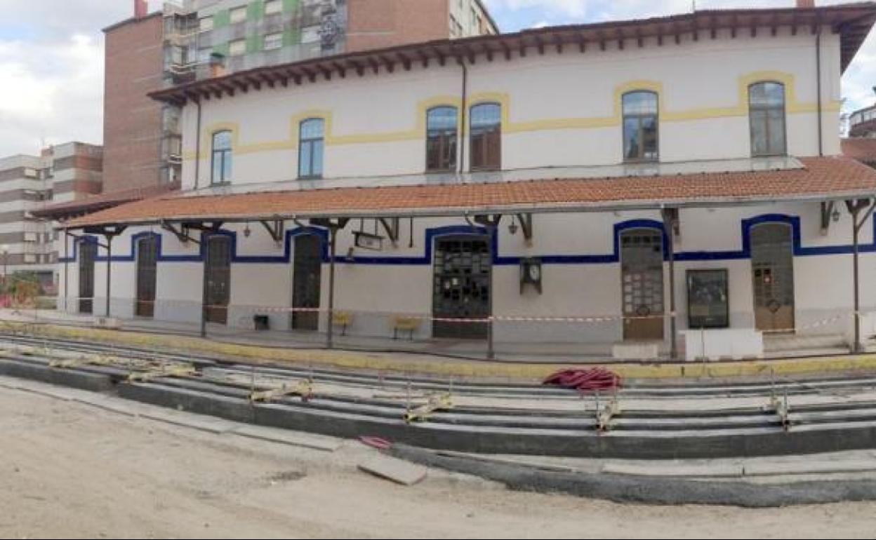 Instalación de la estación de Matallana, en la línea de Feve, ahora en desuso en la capital leonesa.