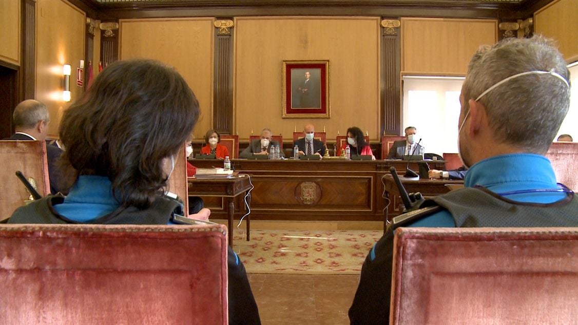 Uno de los instantes de la celebración del pleno municipal. 