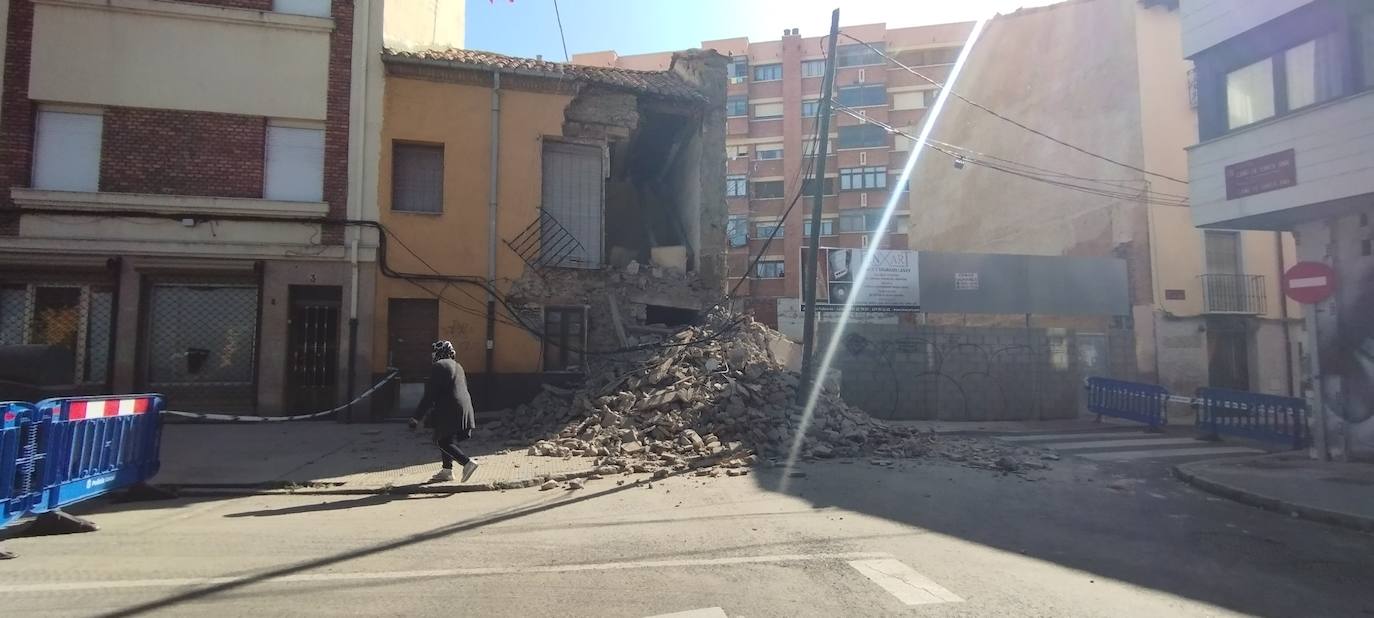 Fotos: Un edificio de León capital se derrumba en plena noche