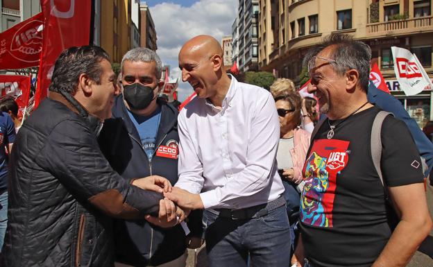 José Antonio Diez, al inicio de la manifestación del 1 de mayo en León. 