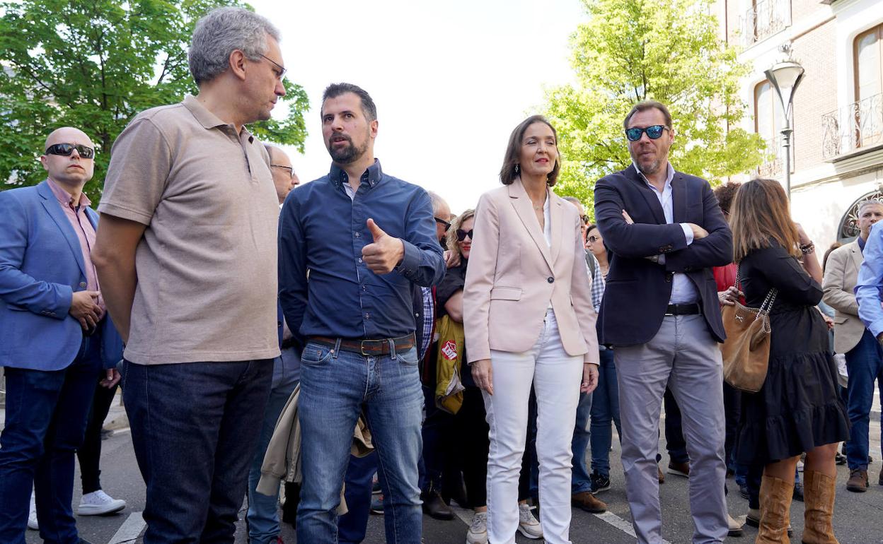 Luis Tudanca, en la manifestación de 1º de Mayo en Valladolid.