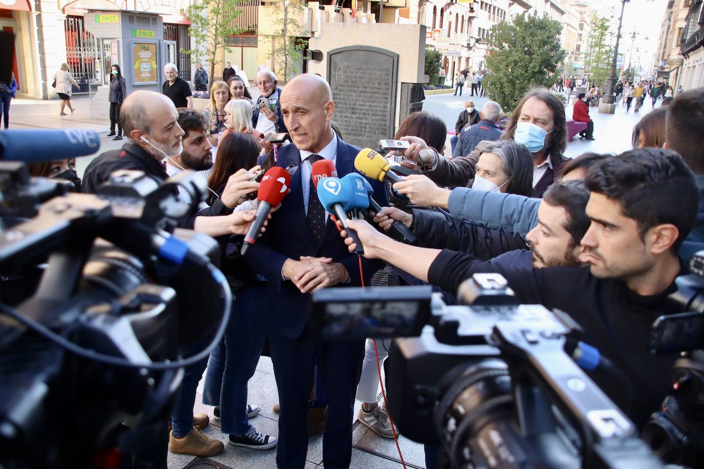 José Antonio Diez y Pilar Carnero se disputan la secretaría general de la agrupación local de PSOE de León