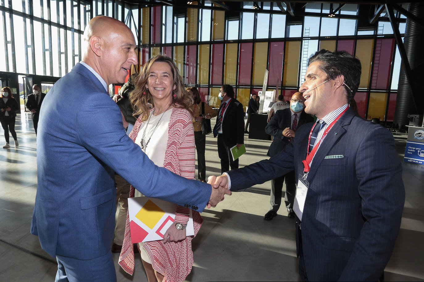 nauguración de la segunda jornada del HUB Internacional de Innovación y Emprendimiento Tecnológico de Castilla y León. En la imagen, el alcalde, José Antonio Diez; el presidente de la Diputación, Eduardo Morán y el presidente del Círculo Empresarial Leonés, Julio César Álvarez.