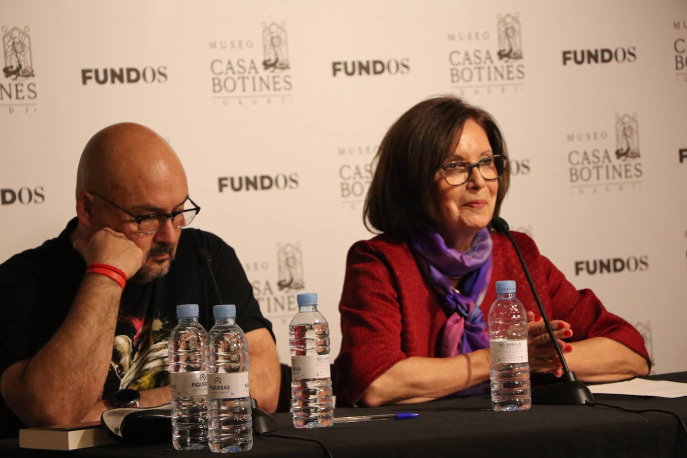 Presentación de la obra 'Réquiem por mi mano ausente' en Museo Casa Botines. 