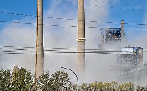 Galería. Imagen de la nube de polvo tras las explosiones. 