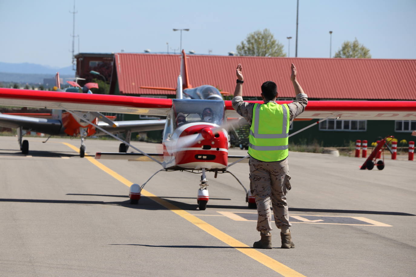 V Jornada de Vuelo Adaptado para usuarios del CRE de San Andrés del Rabanedo 