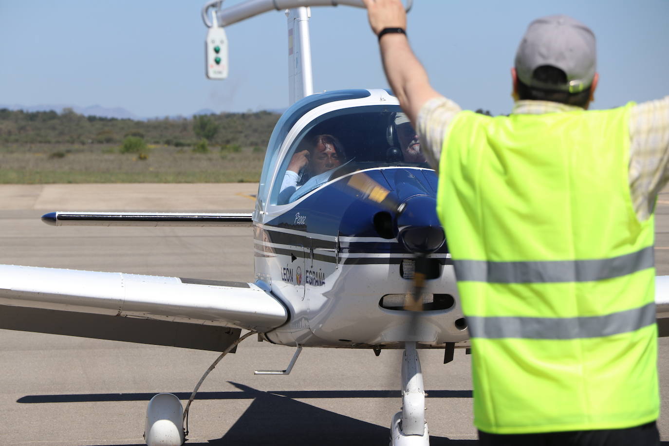 V Jornada de Vuelo Adaptado para usuarios del CRE de San Andrés del Rabanedo 