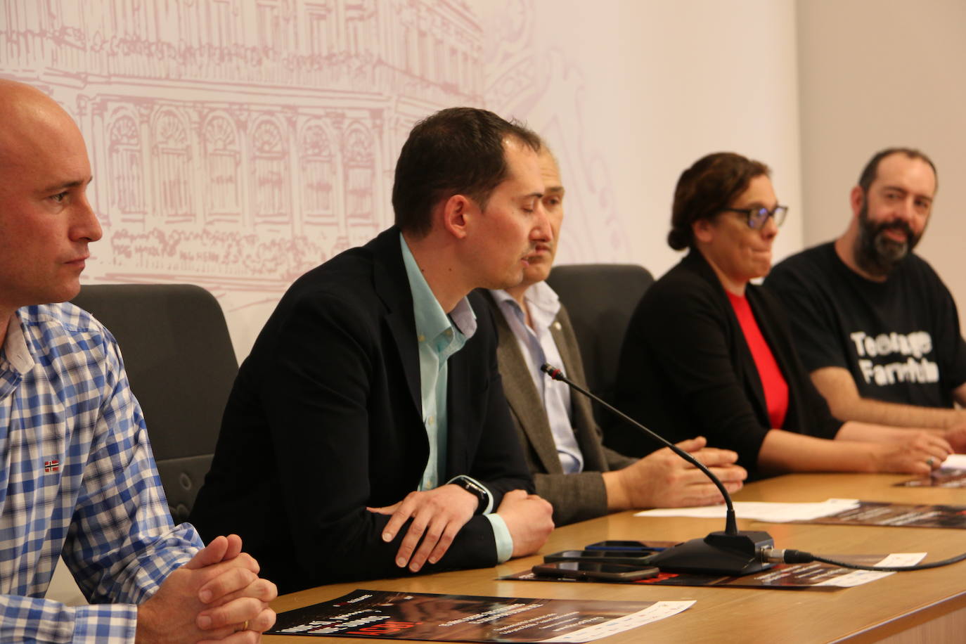 Presentación de la Experiencia del Foro Internacional del Deporte en el Ayuntamiento de León. 