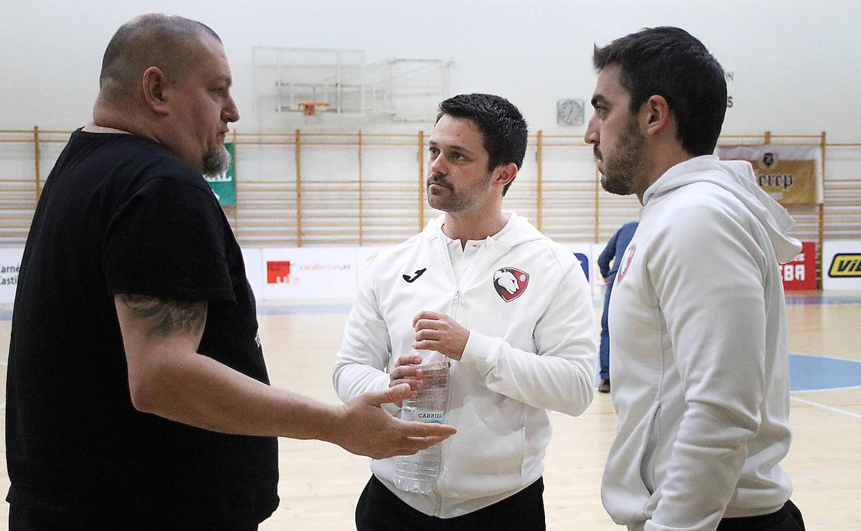 Guillermo Algorri (C) y Mario Lorenzana (D) no seguirán en el Rodríguez Cleba.