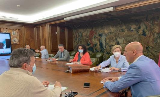 Un instante de la junta de gobierno de este viernes.