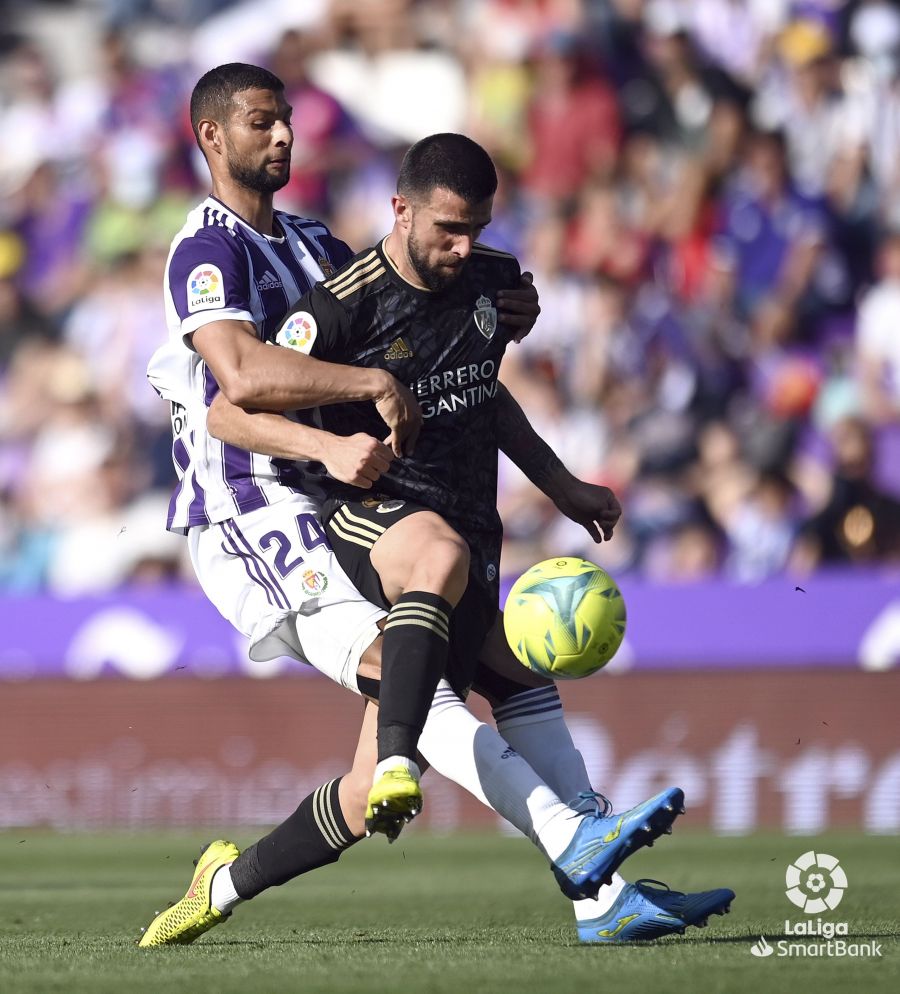 El conjunto berciano no puede con el Real Valladolid y se complica su salto a los playoff de ascenso