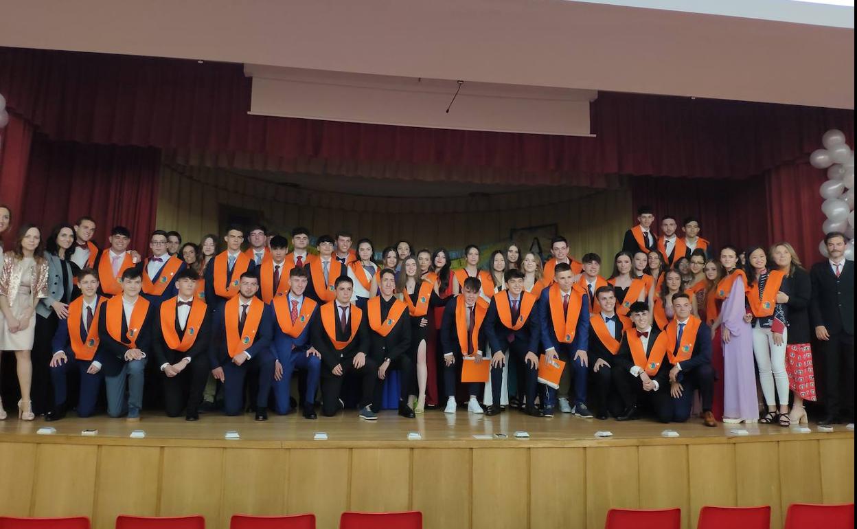 Los alumnos del Divina Pastora de León celebran su graduación