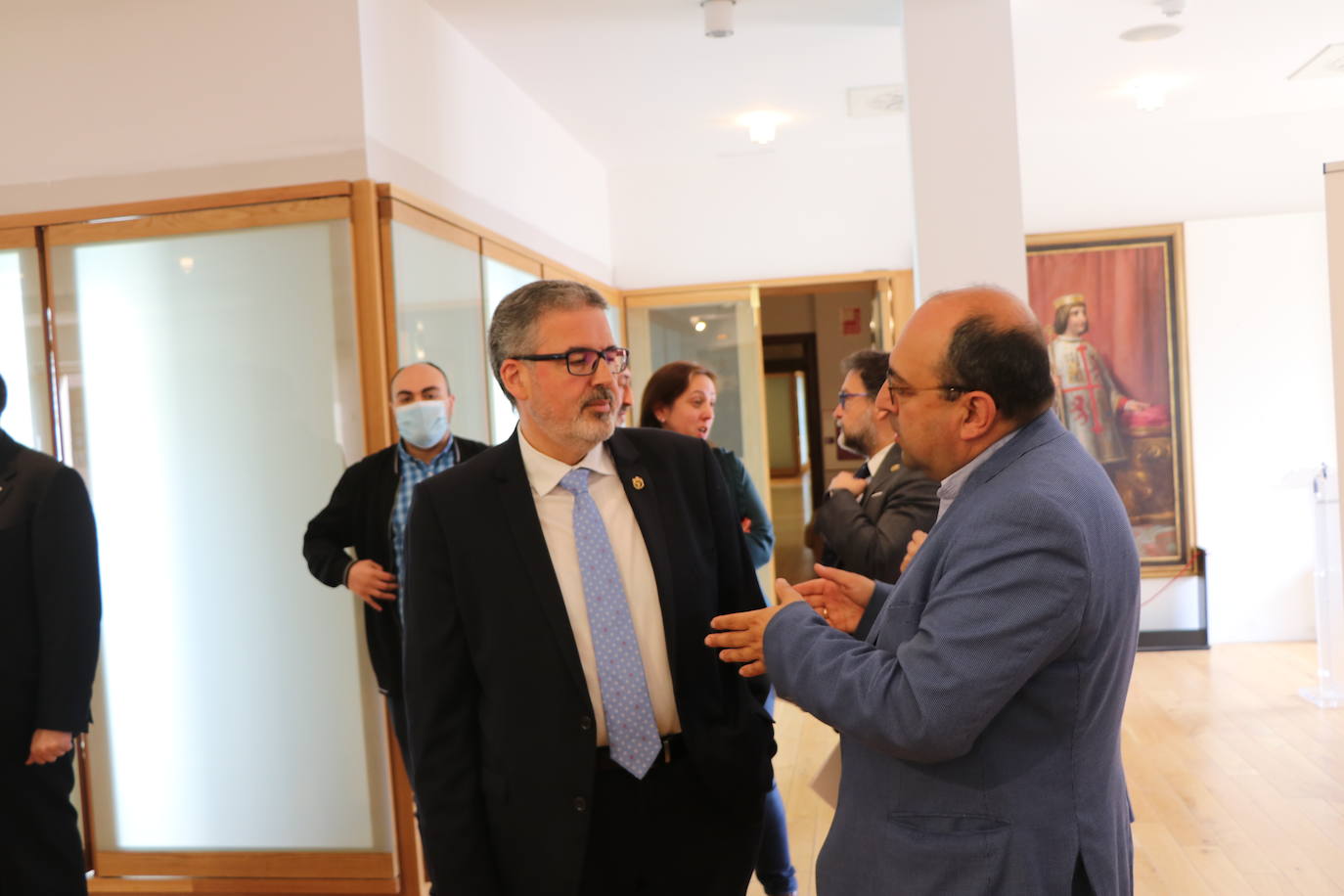 Presentación del 33 Encuentro Nacional de Cofradías en el Ayuntamiento de León. 