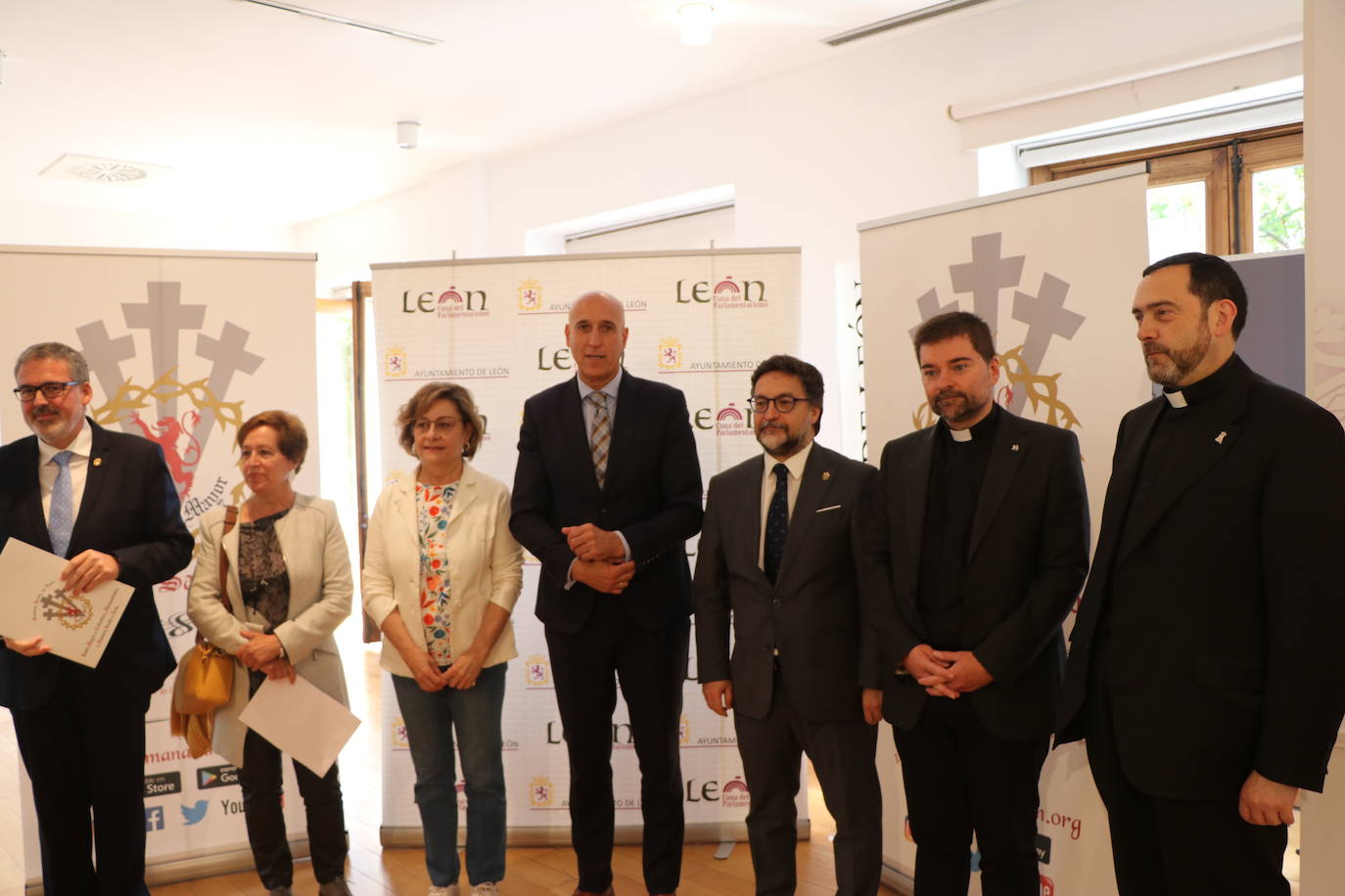 Presentación del 33 Encuentro Nacional de Cofradías en el Ayuntamiento de León. 