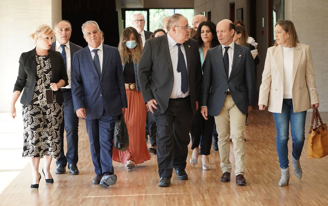 Fotos: El consejero de Sanidad presenta su programa de legislatura