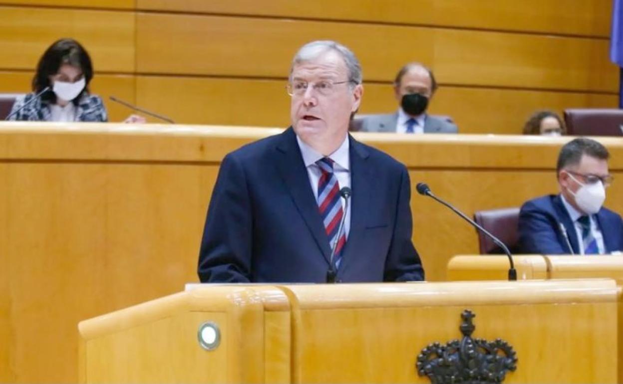 Antonio Silván, durante una intervención en el Senado. 