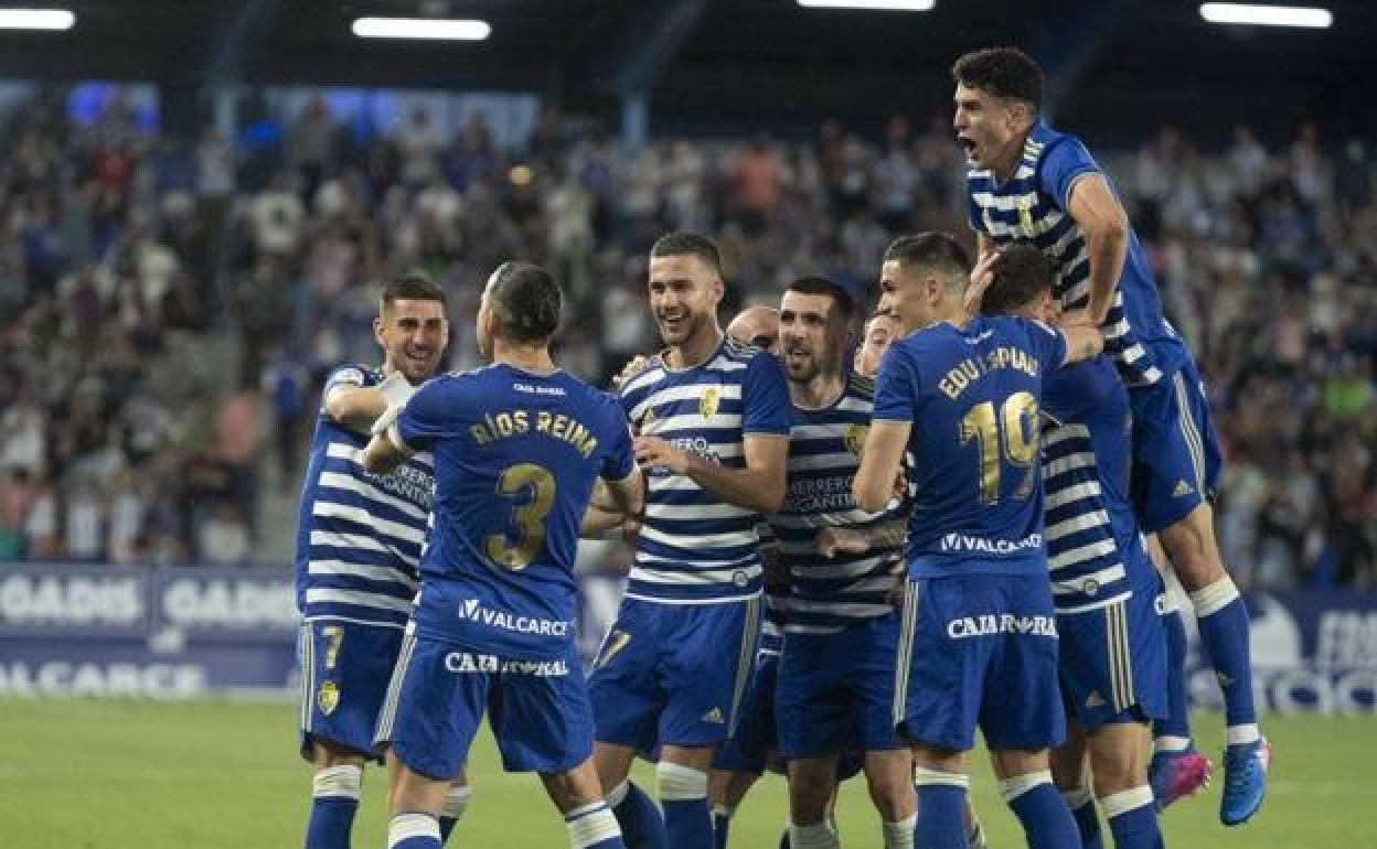 Imagen de archivo de la celebración de un gol de la SD Ponferradina. 