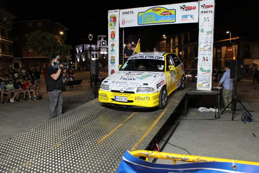 Medio centenar de participantes forman parte del Rally León 