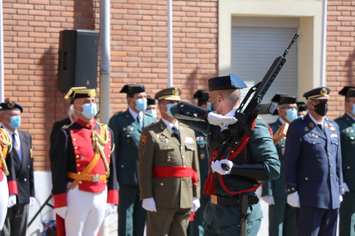 Fotos: Actos conmemorativos del 178 aniversario de la Guardia Civil en León