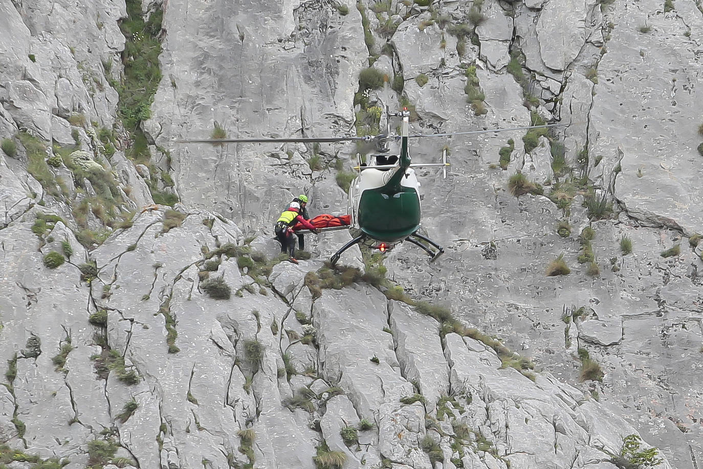 ejercicio conjunto del Grupo de Rescate y Salvamento de la Junta y el Grupo de Rescate e Intervención en Montaña de la Guardia Civil