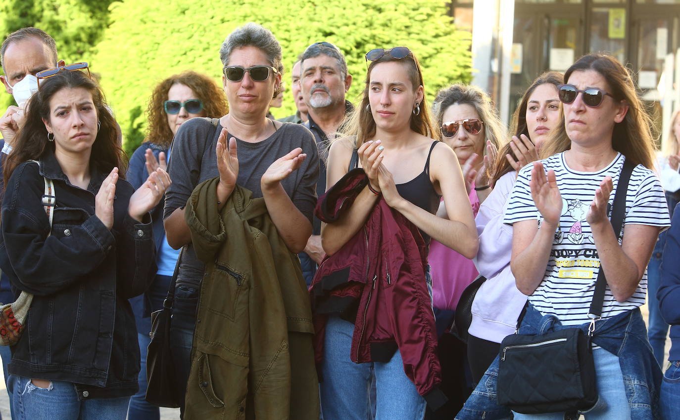 Concentración de la Plataforma Contra las Violencias Machistas del Bierzo y Laciana contra la puesta en libertad provisional del exconcejal de Ponferrada Pedro Muñoz