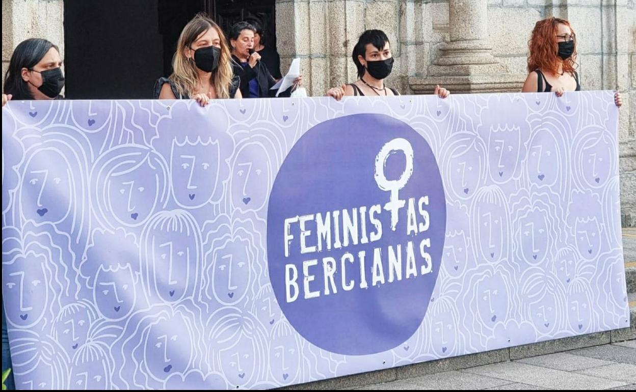 Imagen de archivo de una concentración de las Feministas Bercianas en Ponferrada.