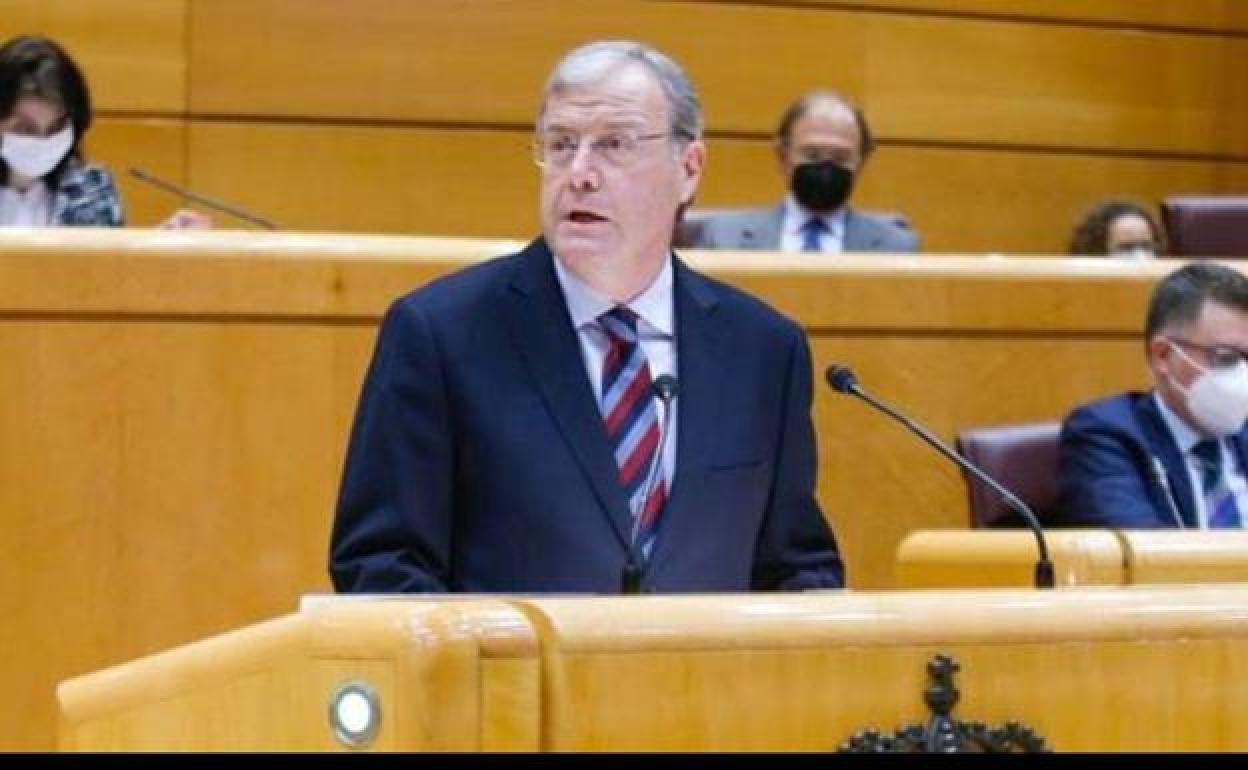 Antonio Silván, en el Senado.