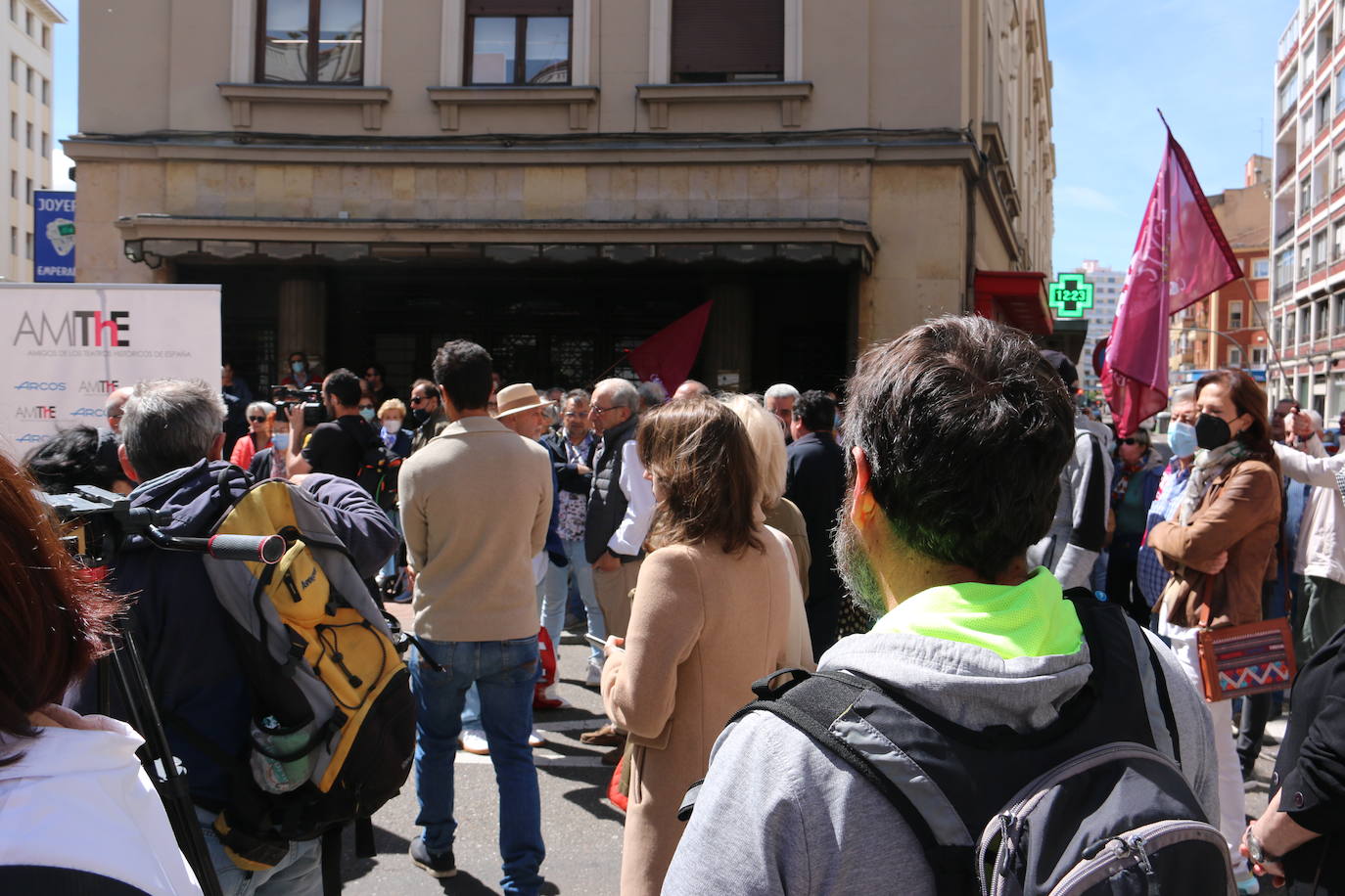 Fotos: Protesta contra el cierre del Teatro Emperador