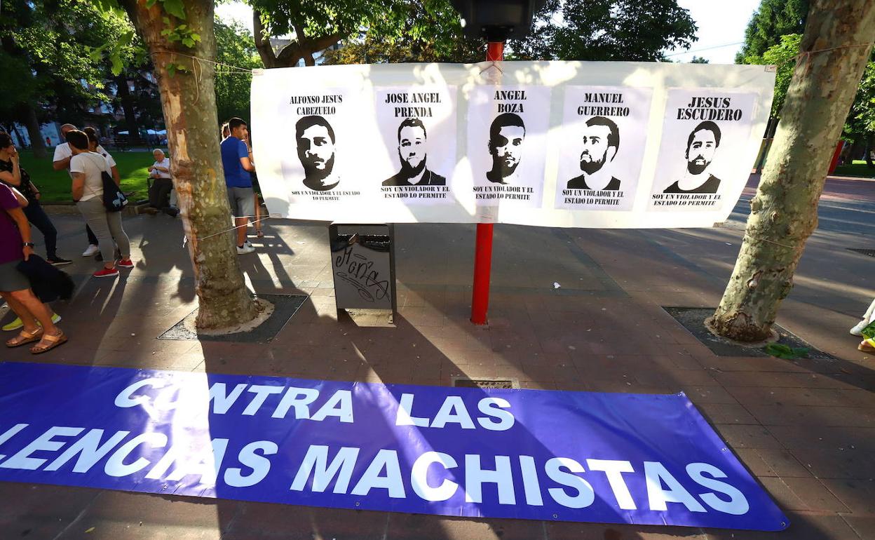 Concentración en Miranda de Ebro contra la liberación de los miembros de La Manada de los sanfermines. 