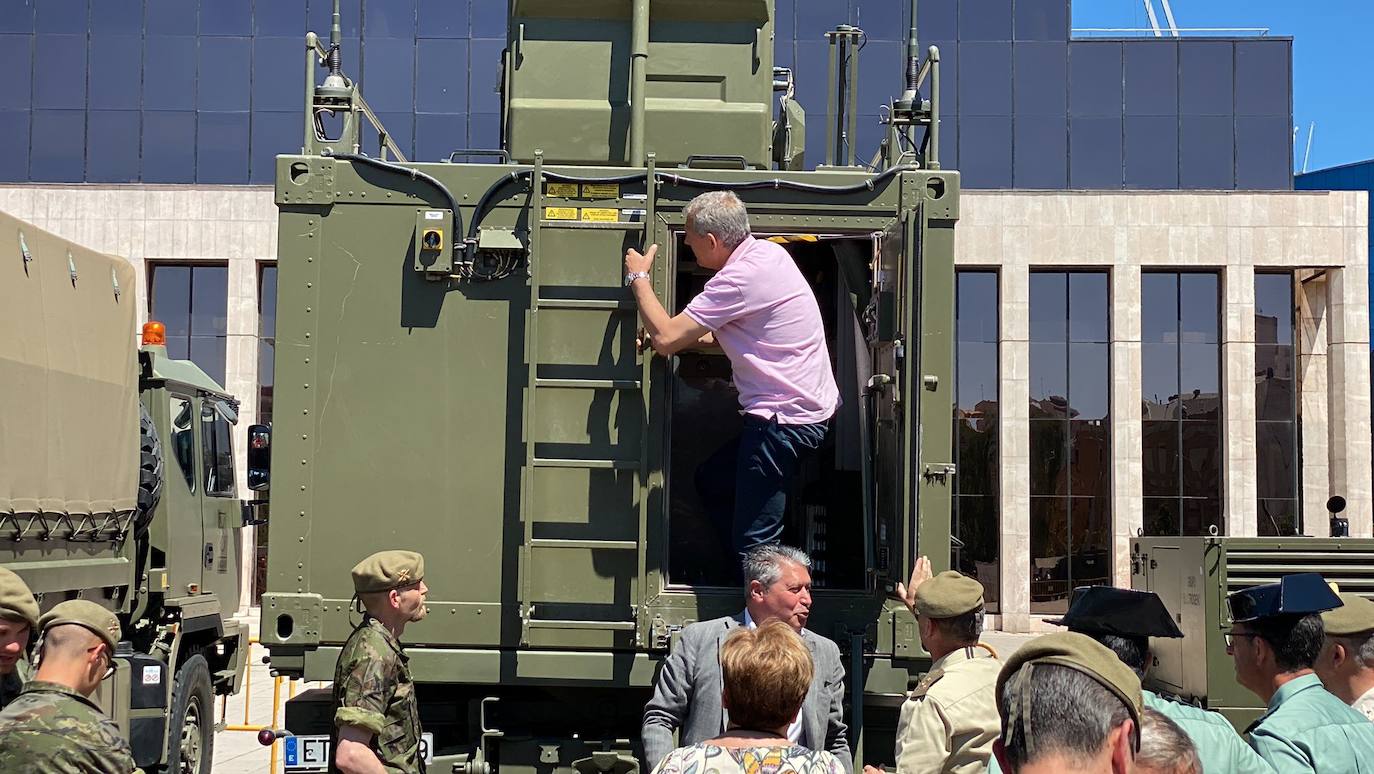 Fotos: Día de las Fuerzas Armadas en León