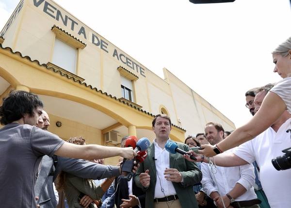 El presidente de la Junta de Castilla y León, en Jaén apoyando la candidatura popular. 