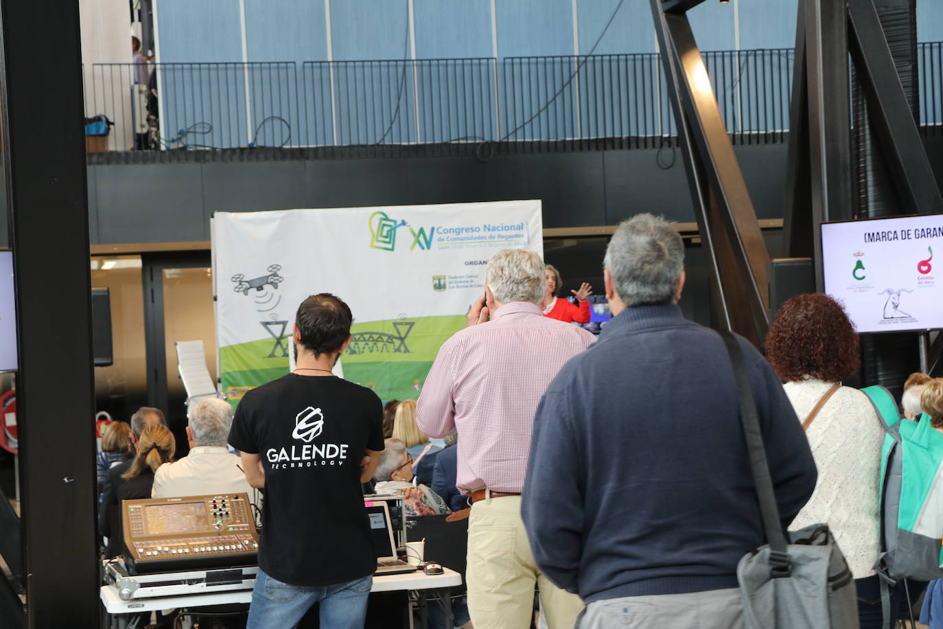 Imágenes de la exposición fotográfica del XV Congreso Nacional de Regantes. 