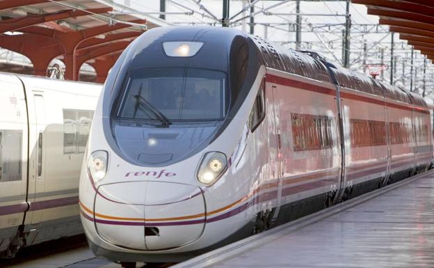 Imagen de un tren Avant, los únicos que tienen destino y salida en Valladolid y los únicos a los que la Junta subvenciona el billete con una inversión de más de nueve millones de euros. 