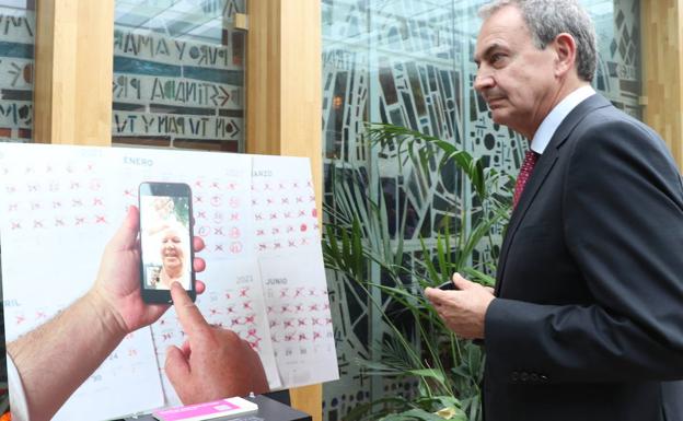 Exposición celebrada en el ayuntamiento de San Marcelo y con la presencia del presidente Zapatero.