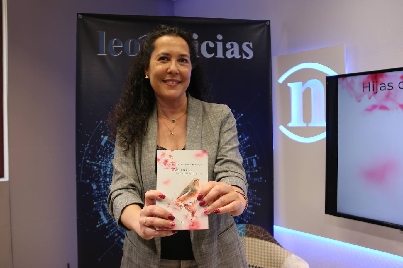 Una alondra leonesa se cuela en las librerías