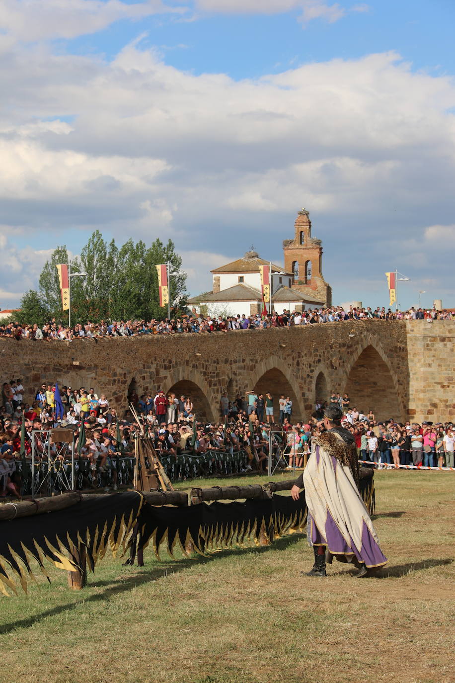 El palenque volvió a cobrar vida y se empapó de caballeros dispuestos a dar batalla ante el Passo Honroso de Hospital de Órbigo.