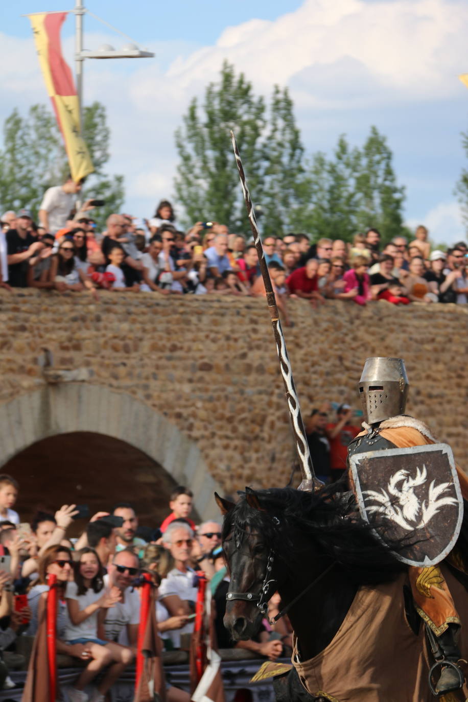 El palenque volvió a cobrar vida y se empapó de caballeros dispuestos a dar batalla ante el Passo Honroso de Hospital de Órbigo.