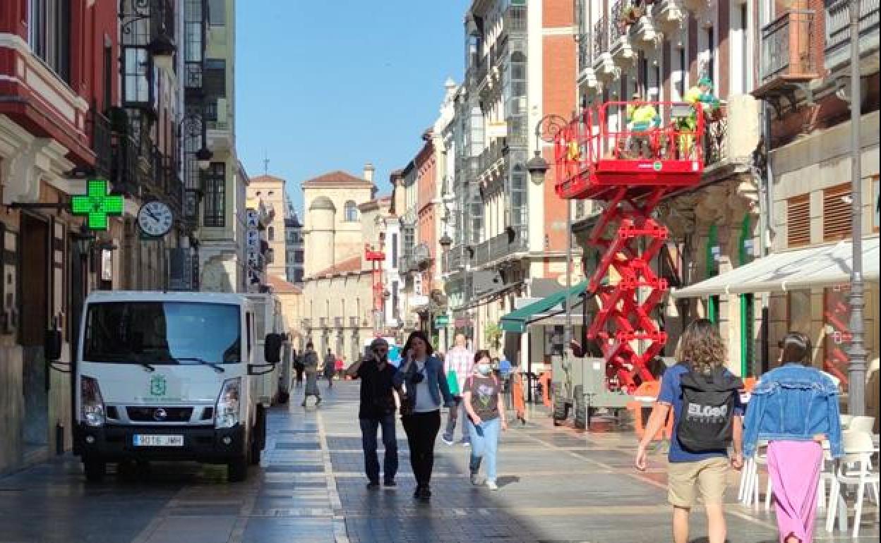 Imagen de una mañana en la Calle Ancha, cerca de la farmacia donde se sucedieron los hechos.