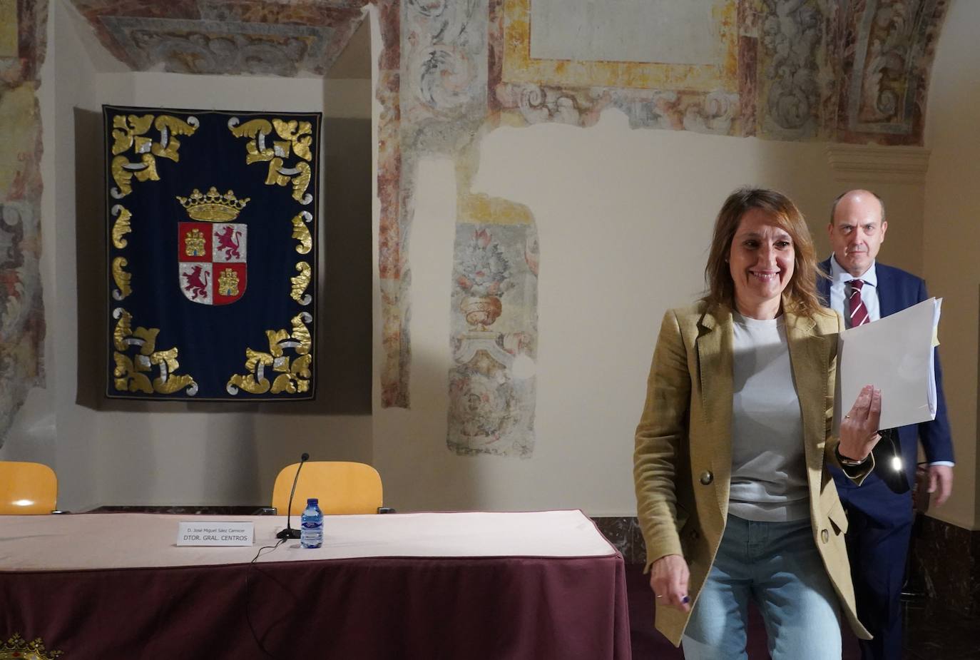 La consejera de Educación, Rocío Lucas, presenta las obras de mejora, reforma y sustitución (RMS) que se llevarán a cabo este verano en los centros docentes de Castilla y León..