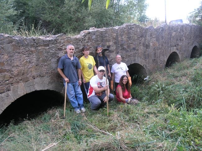 La segunda edición del 'Programa R-2' de la Diputación de León dotado con dos millones de euros actuará en palacios, templos, torres, puentes, calzadas, castros prerromanos y exponentes del patrimonio industrial y minero leonés. 