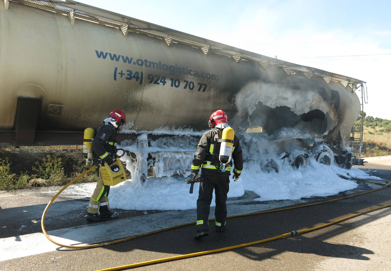 Incendio de un camión cargado de Wollastonita en El Bodón(Salamanca).