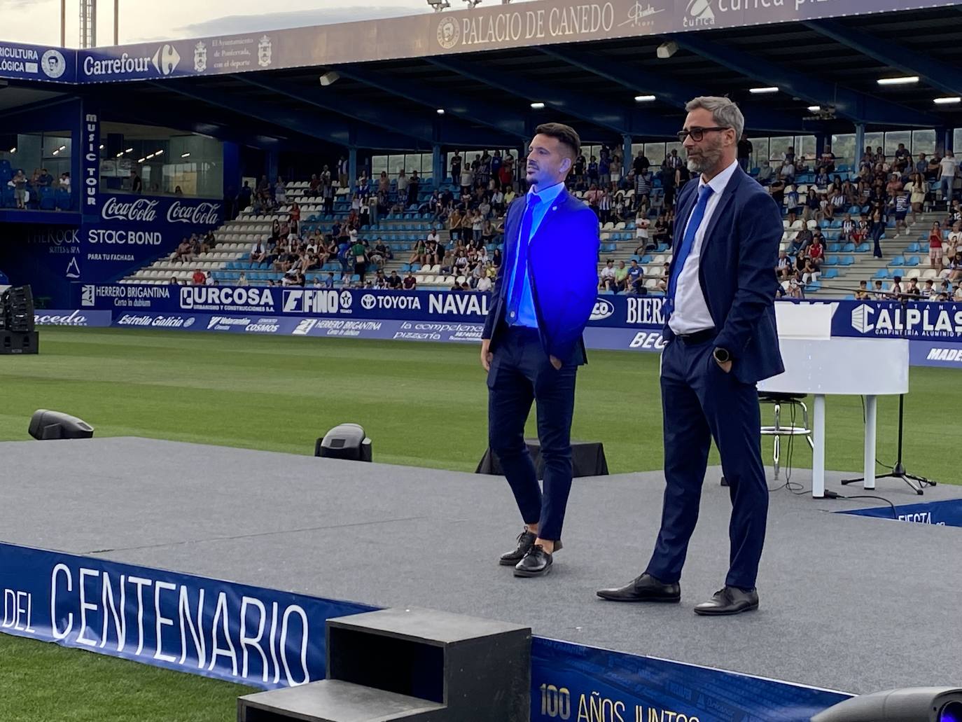 La SD Ponferradina celebra una gran fiesta en el estadio de El Toralín para conmemorar sus cien años de vida. 