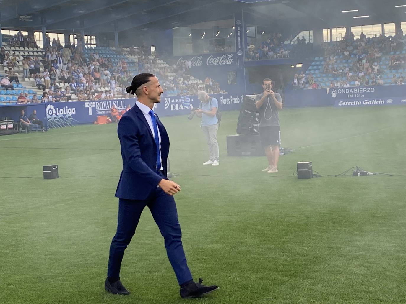 La SD Ponferradina celebra una gran fiesta en el estadio de El Toralín para conmemorar sus cien años de vida. 