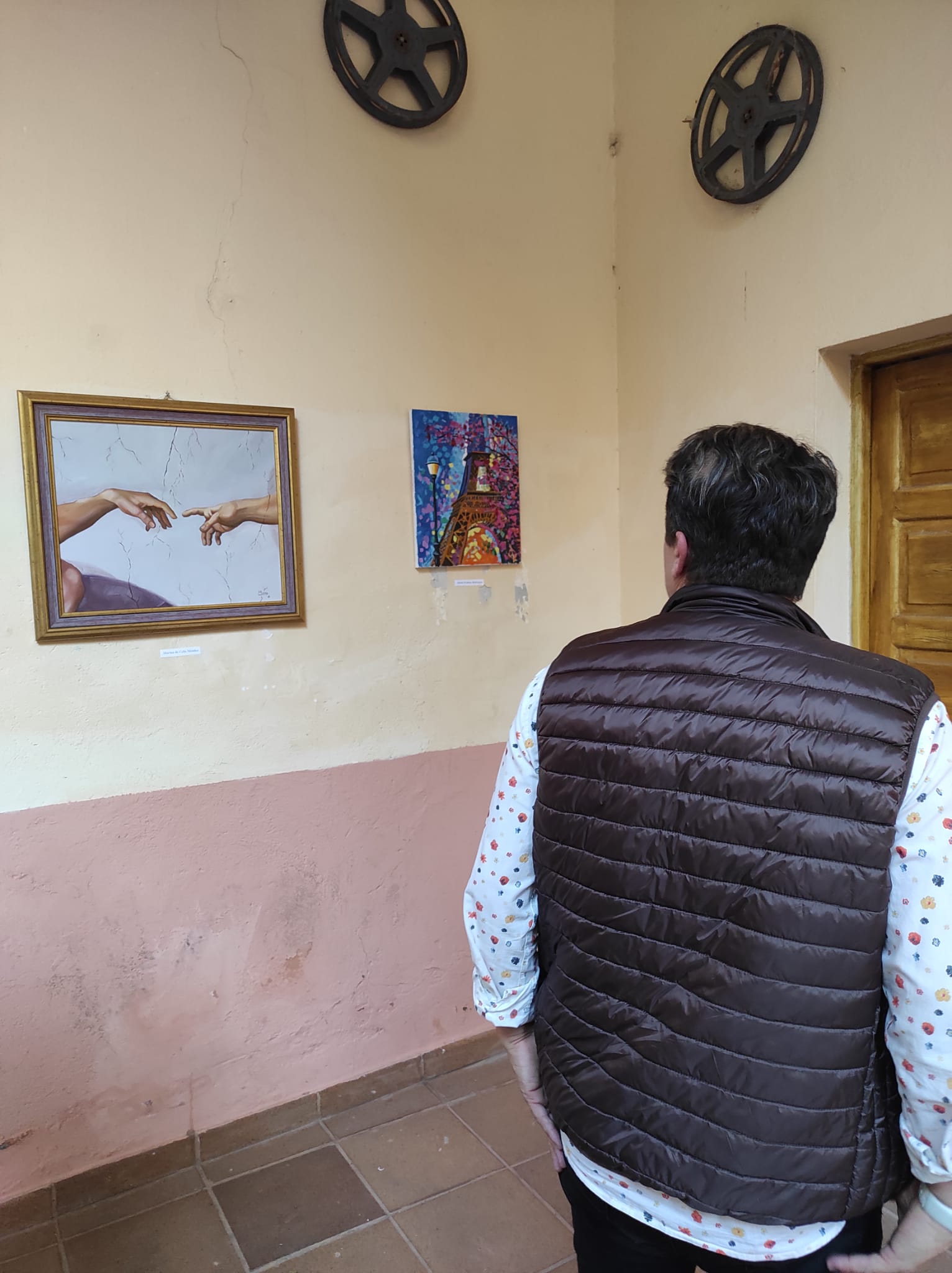 Los alumnos de la Escuela de Pintura del Recreo exponen en el Patio de su sede social en San Marcelo